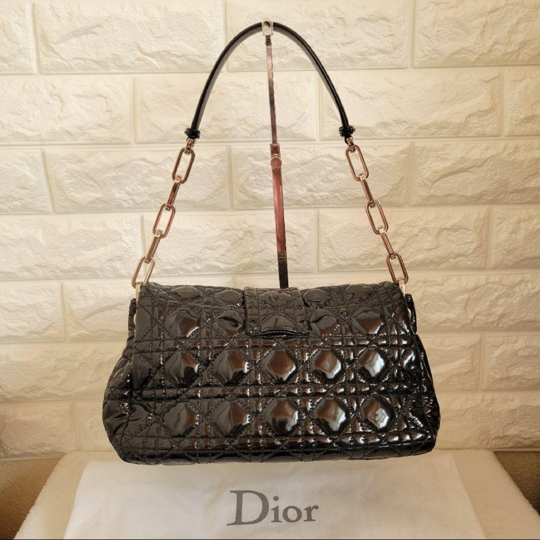 Christian Dior(クリスチャンディオール)のDior チェーンショルダーバッグ ニューロック カナージュ パテントレザー 黒 レディースのバッグ(ショルダーバッグ)の商品写真