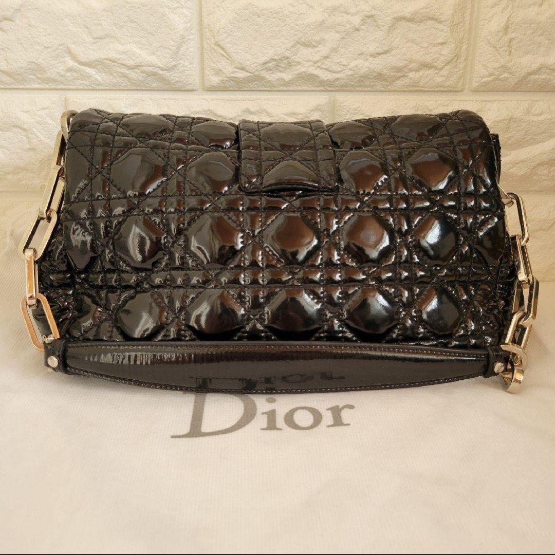 Christian Dior(クリスチャンディオール)のDior チェーンショルダーバッグ ニューロック カナージュ パテントレザー 黒 レディースのバッグ(ショルダーバッグ)の商品写真