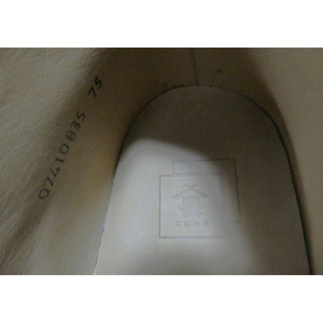 新品 三陽山長 遊伍 チャッカ ブーツ 7.5 ベージュ スエード 日本製 メンズの靴/シューズ(ブーツ)の商品写真