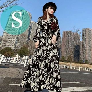 レディースワンピース ロング 長袖 ティアード カシュクール 花柄 黒 S(ロングワンピース/マキシワンピース)