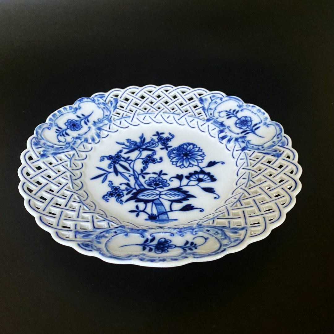 美品】Meissen☆マイセン ブルーオニオン 網状装飾皿☆24cm☆1級品 美品】Meissen☆マイセン ブルーオニオン 網状装飾皿☆24cm☆1級品