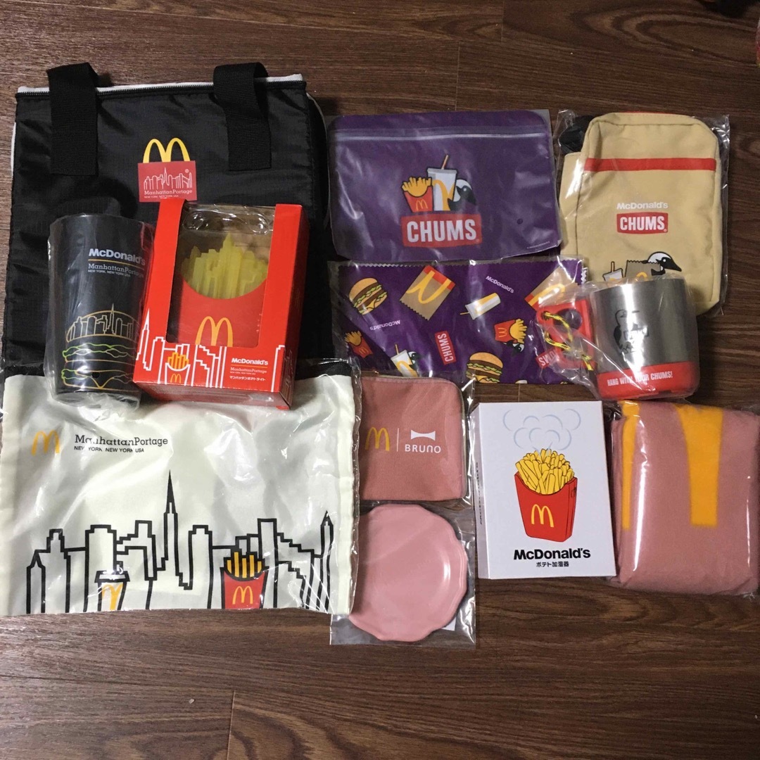 マクドナルド　福袋　まとめて エンタメ/ホビーのコレクション(ノベルティグッズ)の商品写真