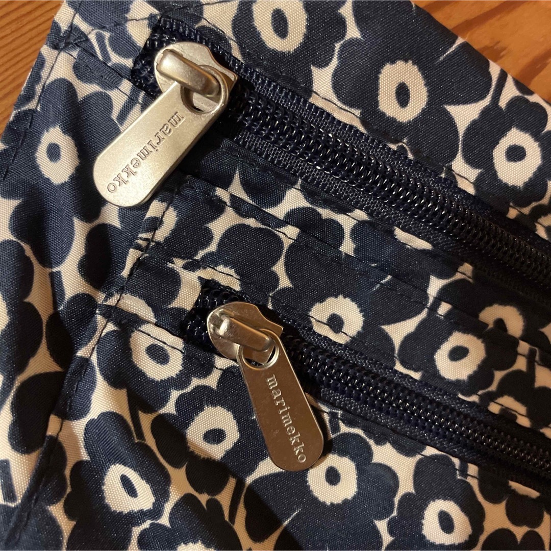 marimekko(マリメッコ)の＊SAKI様専用＊マリメッコ  ショルダーサコッシュトラベルバッグ レディースのバッグ(ショルダーバッグ)の商品写真