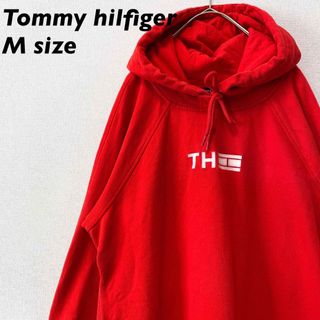 トミーヒルフィガー(TOMMY HILFIGER)のトミーヒルフィガー　パーカー　フーディ　ワンポイントロゴ　赤色　男女兼用　M(パーカー)