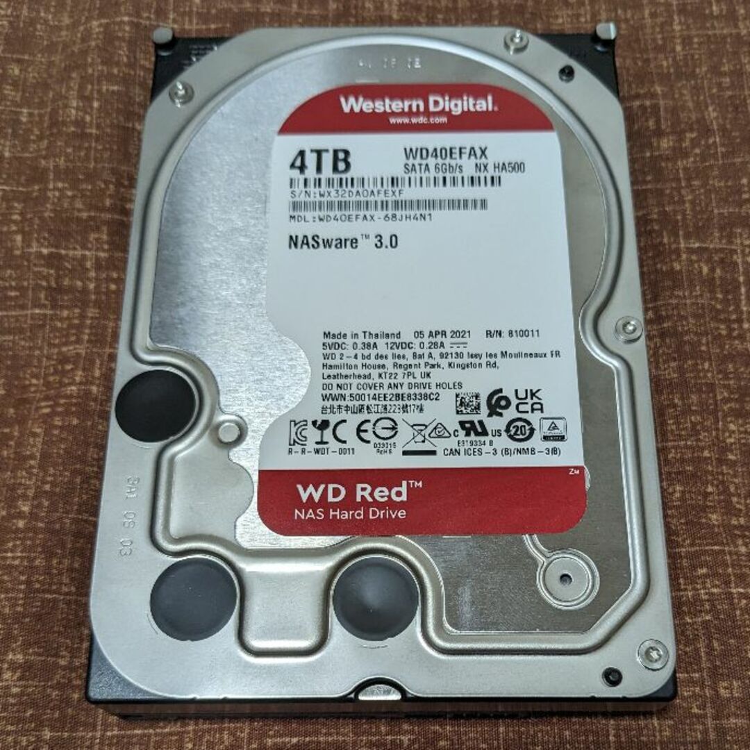 Western Digital(ウェスタンデジタル)の【中古　送料込】WD 4TB HDD WD40EFAX スマホ/家電/カメラのPC/タブレット(PCパーツ)の商品写真