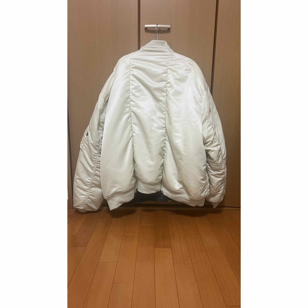 VETEMENTS(ヴェトモン)のVETEMENTS×Alpha Reversible Bomber Jacket メンズのジャケット/アウター(ダウンジャケット)の商品写真