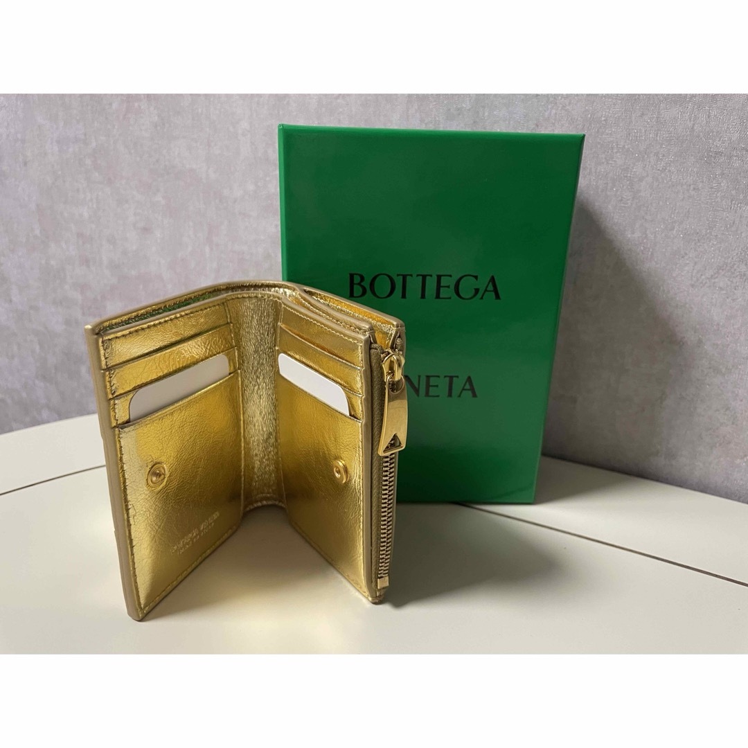 ラムスキン100%•ライニングBOTTEGAVENETA スモール カセット 二つ折り