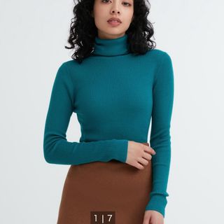 ユニクロ(UNIQLO)のエクストラファインメリノリブタートル(ニット/セーター)