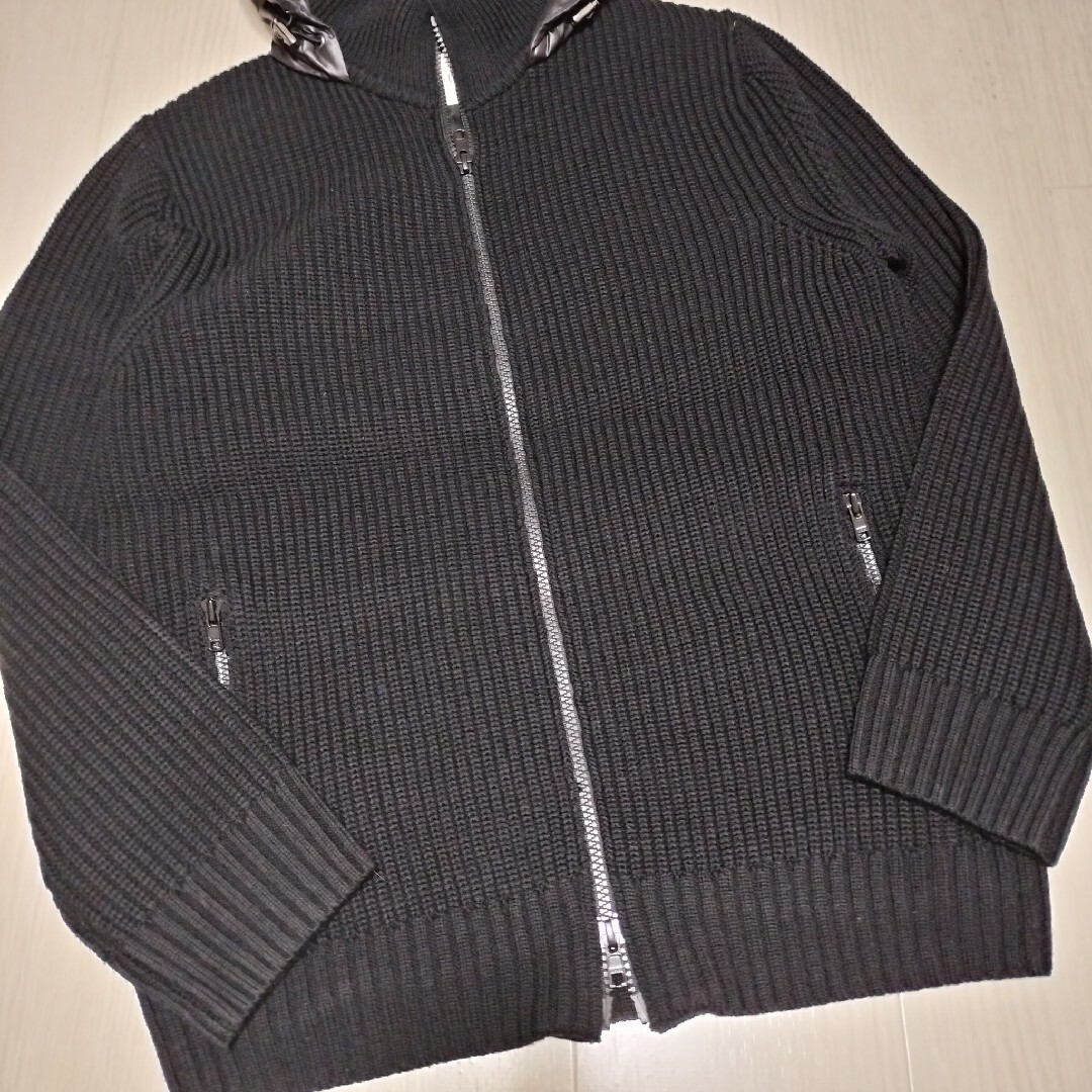 EDIFICE(エディフィス)のエディフィス ベレスト ダウン×ニット 切り替え ジップアップブルゾン ブラック メンズのジャケット/アウター(ブルゾン)の商品写真