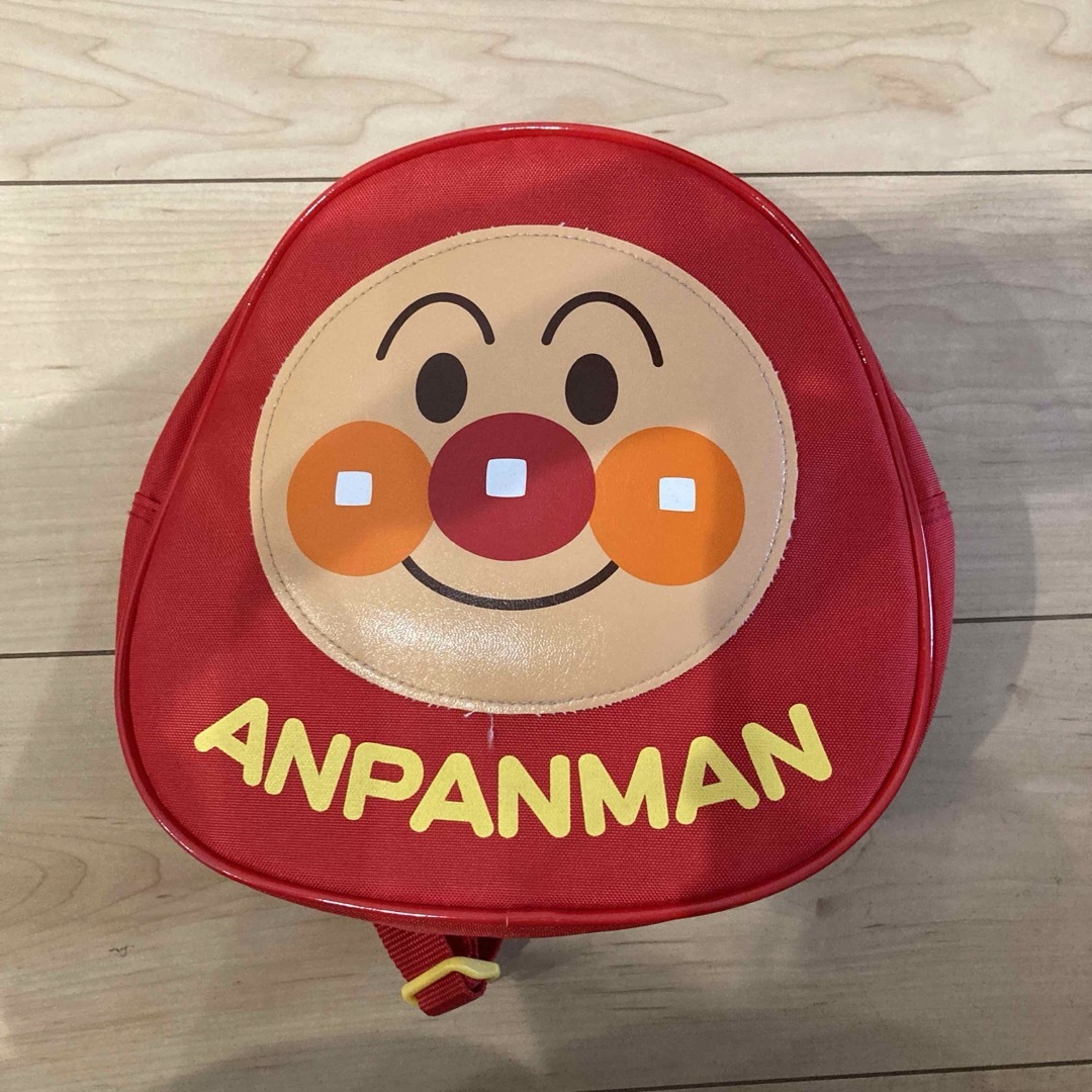 アンパンマンリュック　赤 エンタメ/ホビーのおもちゃ/ぬいぐるみ(キャラクターグッズ)の商品写真