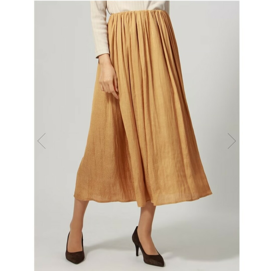 THE SUIT COMPANY(スーツカンパニー)のサテンギャザースカート レディースのスカート(ロングスカート)の商品写真