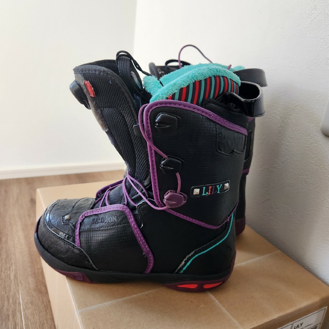 SALOMON(サロモン)の【ジャンク】サロモン　レディース　ブーツ　23cm  LILY スポーツ/アウトドアのスノーボード(ブーツ)の商品写真