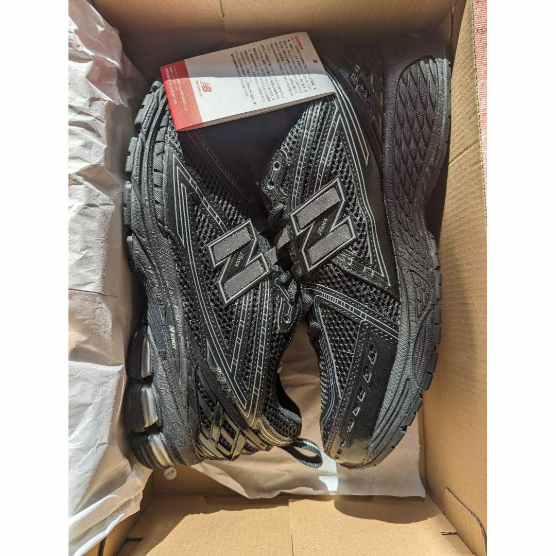 New Balance(ニューバランス)のm1906r 26cm 新品 タグ付き 箱付き オールブラック BLACK メンズの靴/シューズ(スニーカー)の商品写真