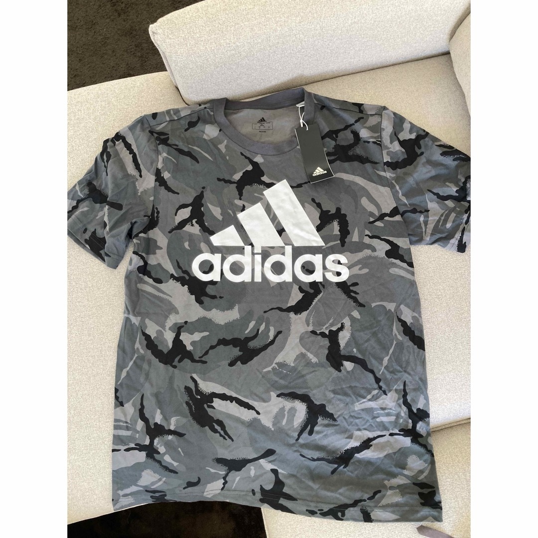 adidas(アディダス)のadidas tシャツ メンズのトップス(Tシャツ/カットソー(半袖/袖なし))の商品写真