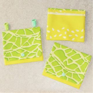 移動ポケット(メロン柄・3段ポケット・スナップ)ハンドメイド(外出用品)