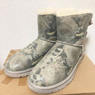 アグ(UGG)の☆箱付き美品☆アグ UGG ムートンブーツ 24cm ベイリー ボウ スネーク(ブーツ)