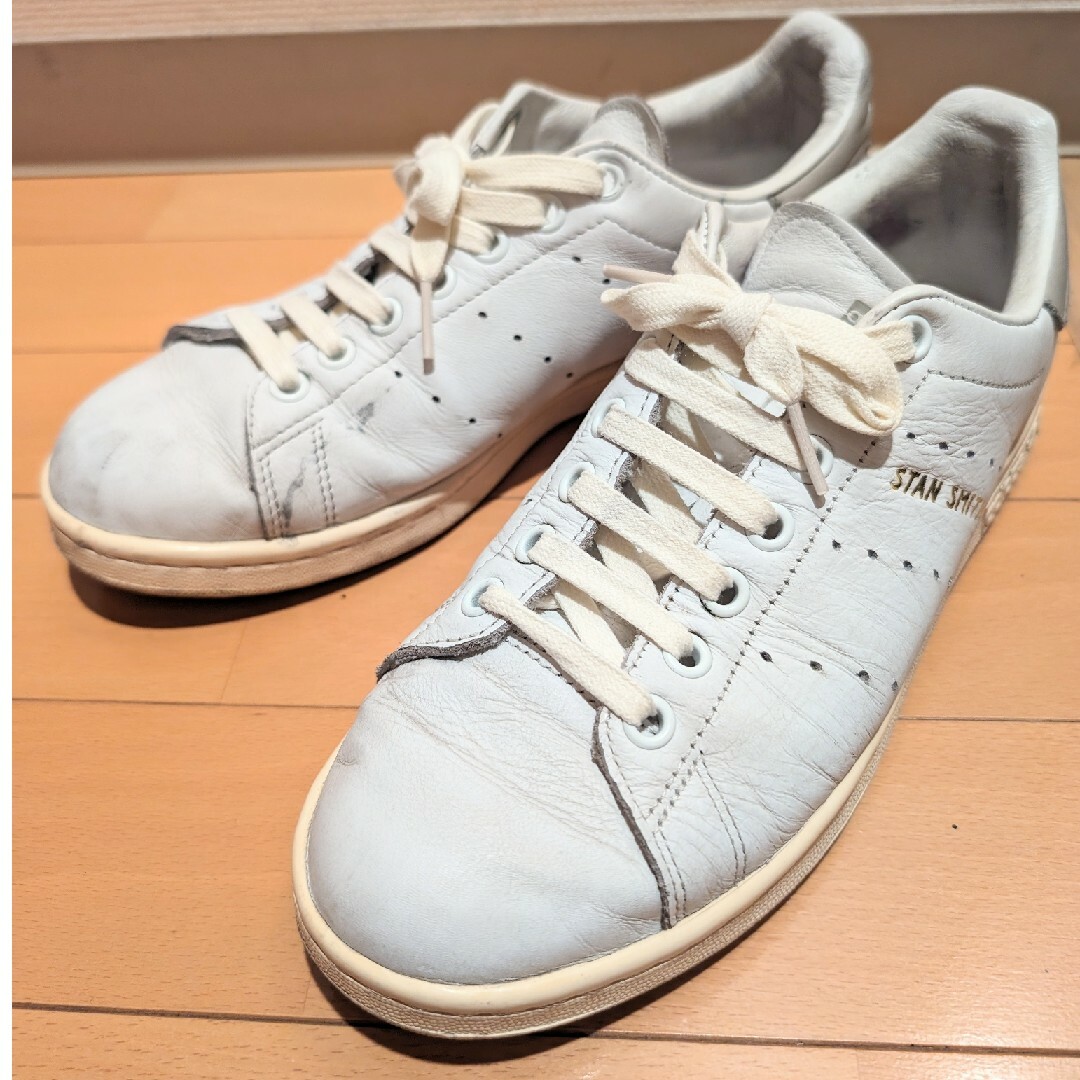 adidas(アディダス)のAdidas★STAN SMITH　グレー　25.0cm メンズの靴/シューズ(スニーカー)の商品写真