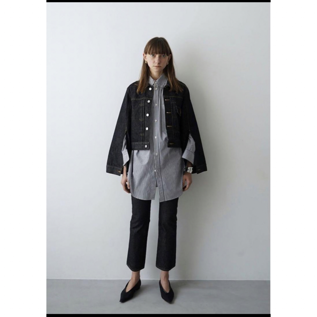 CLANE(クラネ)のCLANE  BELL SLEEVE COMPACT JEAN JACKET レディースのジャケット/アウター(Gジャン/デニムジャケット)の商品写真