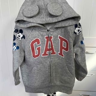 ギャップキッズ(GAP Kids)のキッズ100 GAPミッキーパーカー　裏起毛(ジャケット/上着)