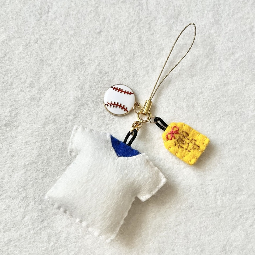 ⚾️ 野球 フェルト ユニフォーム (お守り、チャーム付 ⚾️ 野球 フェルト ユニフォーム (お守り、チャーム付