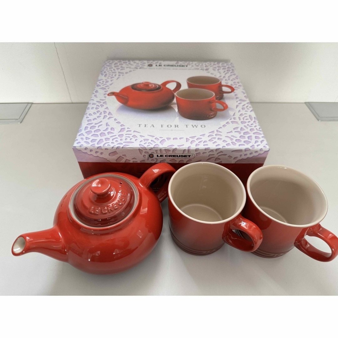 LE CREUSET(ルクルーゼ)のルクルーゼ　ティーポット　マグカップ　セット　チェリーレッド インテリア/住まい/日用品のキッチン/食器(食器)の商品写真