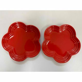 ルクルーゼ(LE CREUSET)のルクルーゼ　フラワープレート　s レッド　2枚　美品(食器)