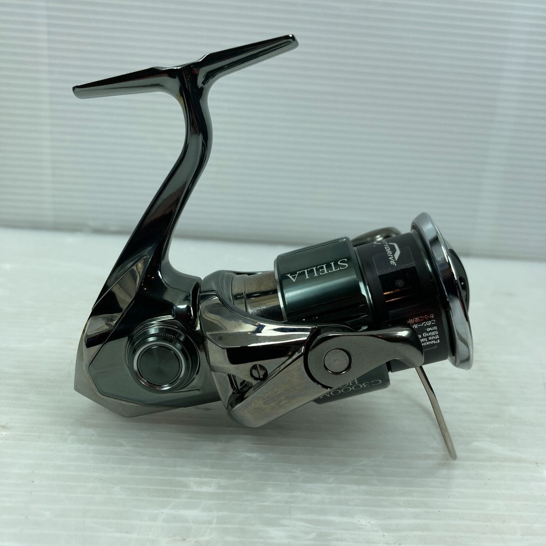 SHIMANO(シマノ)のττSHIMANO シマノ リール スピニングリール 22ステラ C3000MHG 043917 スポーツ/アウトドアのフィッシング(リール)の商品写真