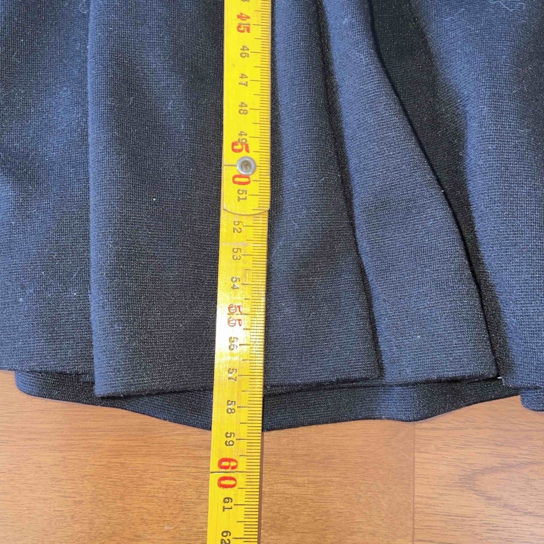 CECIL McBEE(セシルマクビー)のCECIL Mc BEE  黒スカート レディースのスカート(ひざ丈スカート)の商品写真