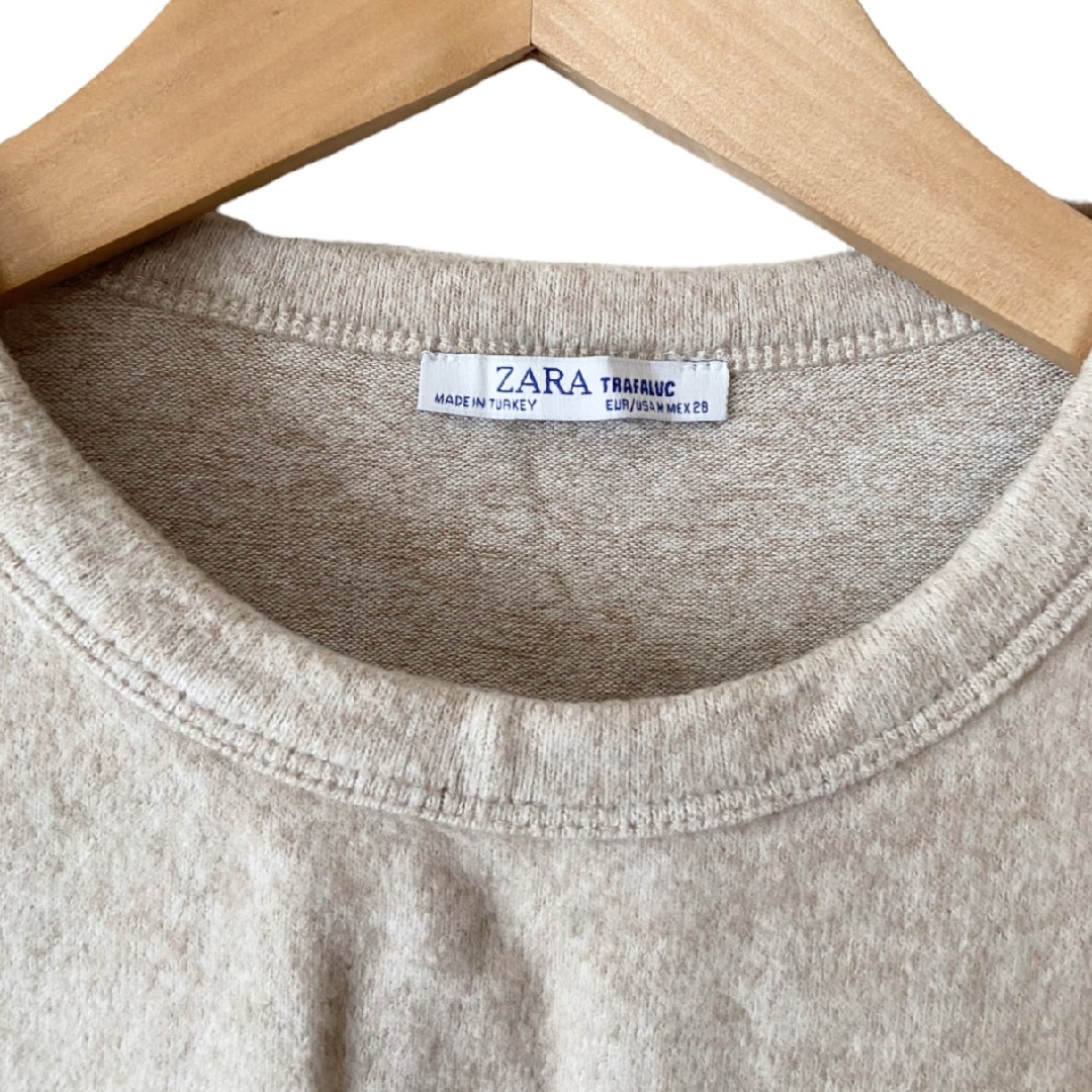 ZARA(ザラ)の美品 ZARA 薄手 ニット風 ショート丈 トップス ベージュ系 Mサイズ レディースのトップス(カットソー(長袖/七分))の商品写真