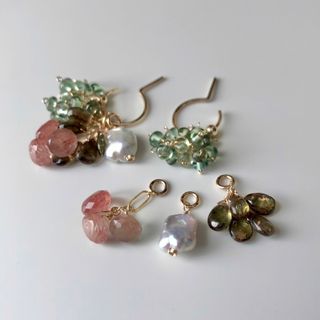 アガット(agete)の【FUGA】14kgf　キャッチレス　チャームピアス　No.0109(ピアス)