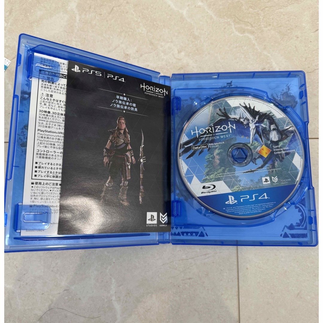 PlayStation4(プレイステーション4)のHorizon Forbidden West PS4 美品　ホライゾンゼロドーン エンタメ/ホビーのゲームソフト/ゲーム機本体(家庭用ゲームソフト)の商品写真