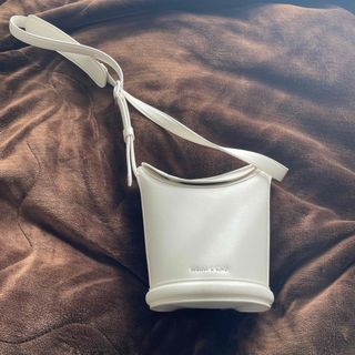 チャールズアンドキース(Charles and Keith)のCharles&keith(ショルダーバッグ)