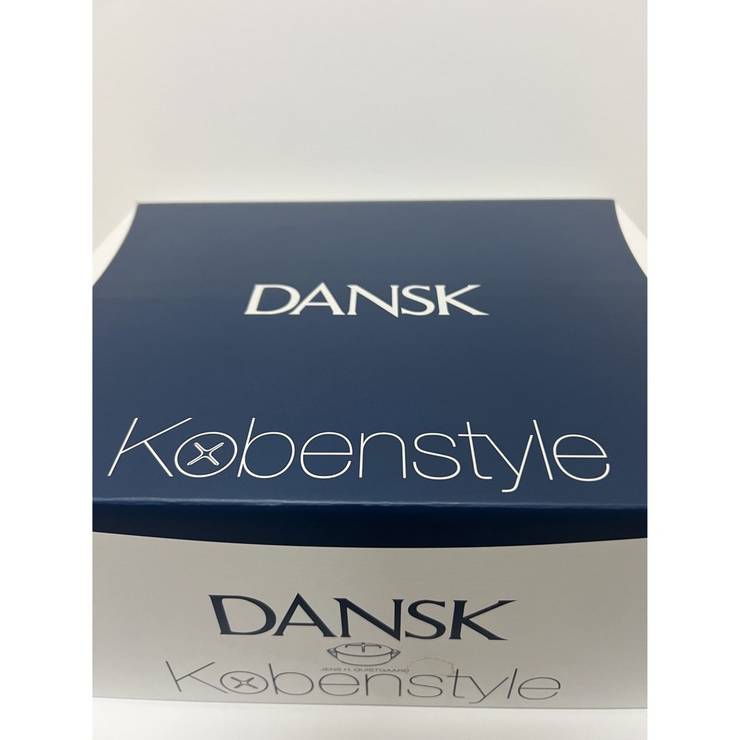 DANSK(ダンスク)の新品　未使用品✴︎DANSK ホーロー鍋 インテリア/住まい/日用品のキッチン/食器(鍋/フライパン)の商品写真