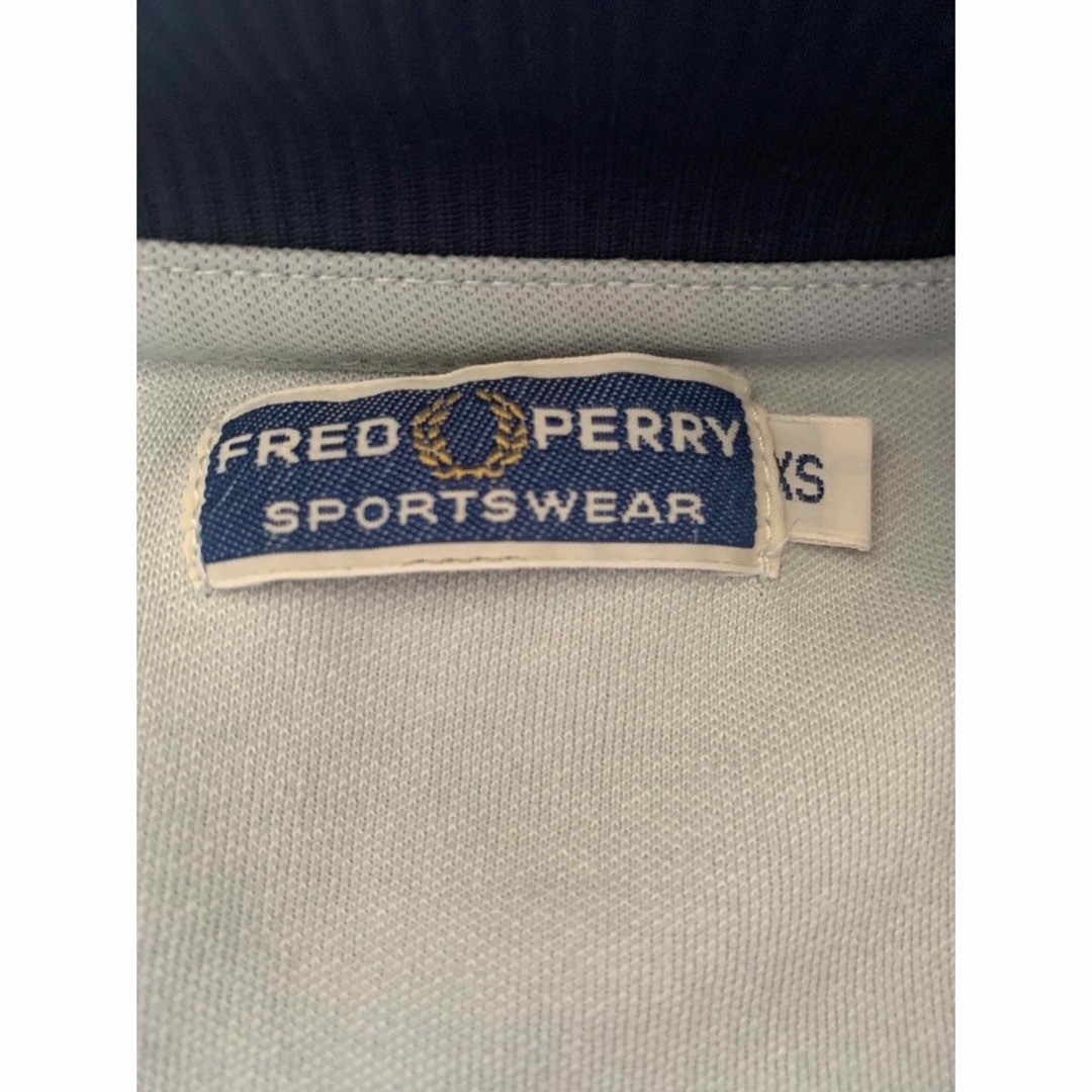 FRED PERRY(フレッドペリー)の古着　FRED PERRY トラックジャケット ジャージ xs メンズのトップス(ジャージ)の商品写真
