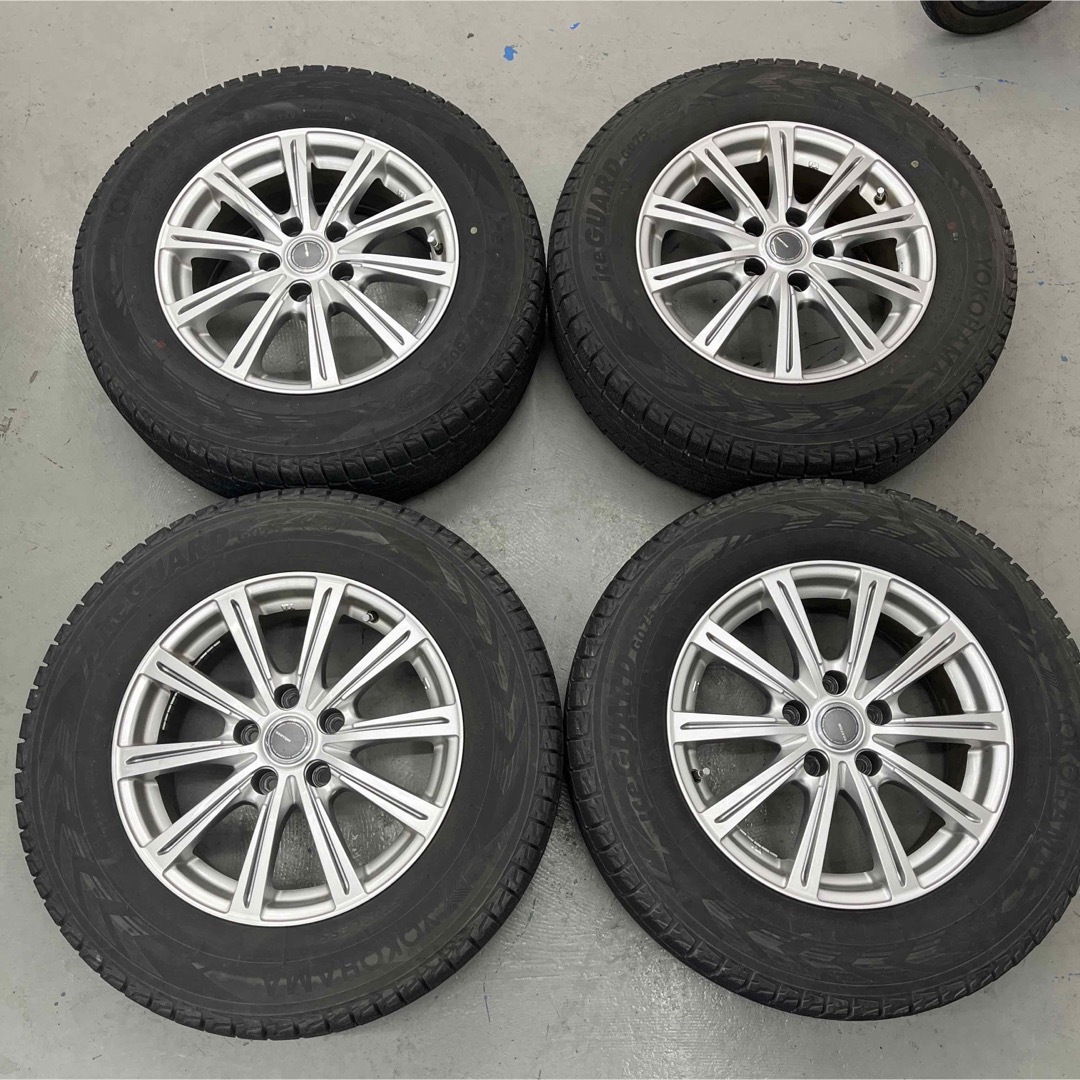 自動車三菱アウトランダーPHEVスタッドレスタイヤホイル付215/70R16