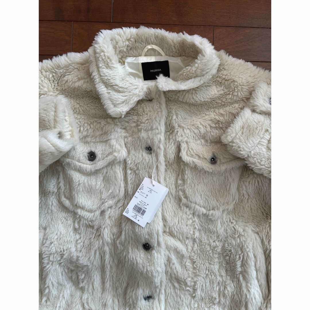 MURUA(ムルーア)の新品　ムルーア　ボア　アウター レディースのジャケット/アウター(毛皮/ファーコート)の商品写真