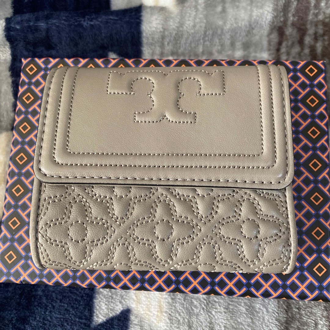 Tory Burch(トリーバーチ)のTORY BURCH  折財布 レディースのファッション小物(財布)の商品写真