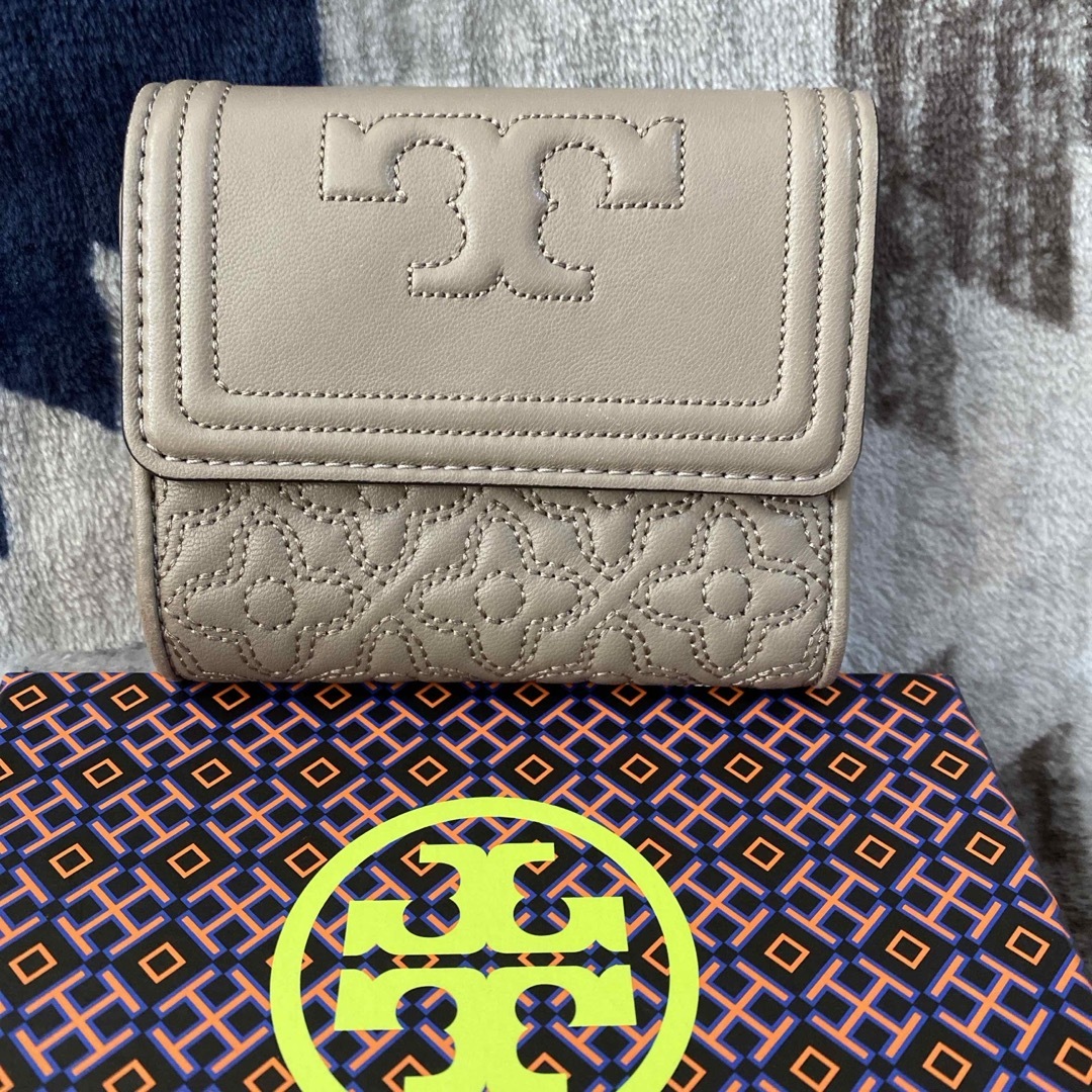 Tory Burch(トリーバーチ)のTORY BURCH  折財布 レディースのファッション小物(財布)の商品写真