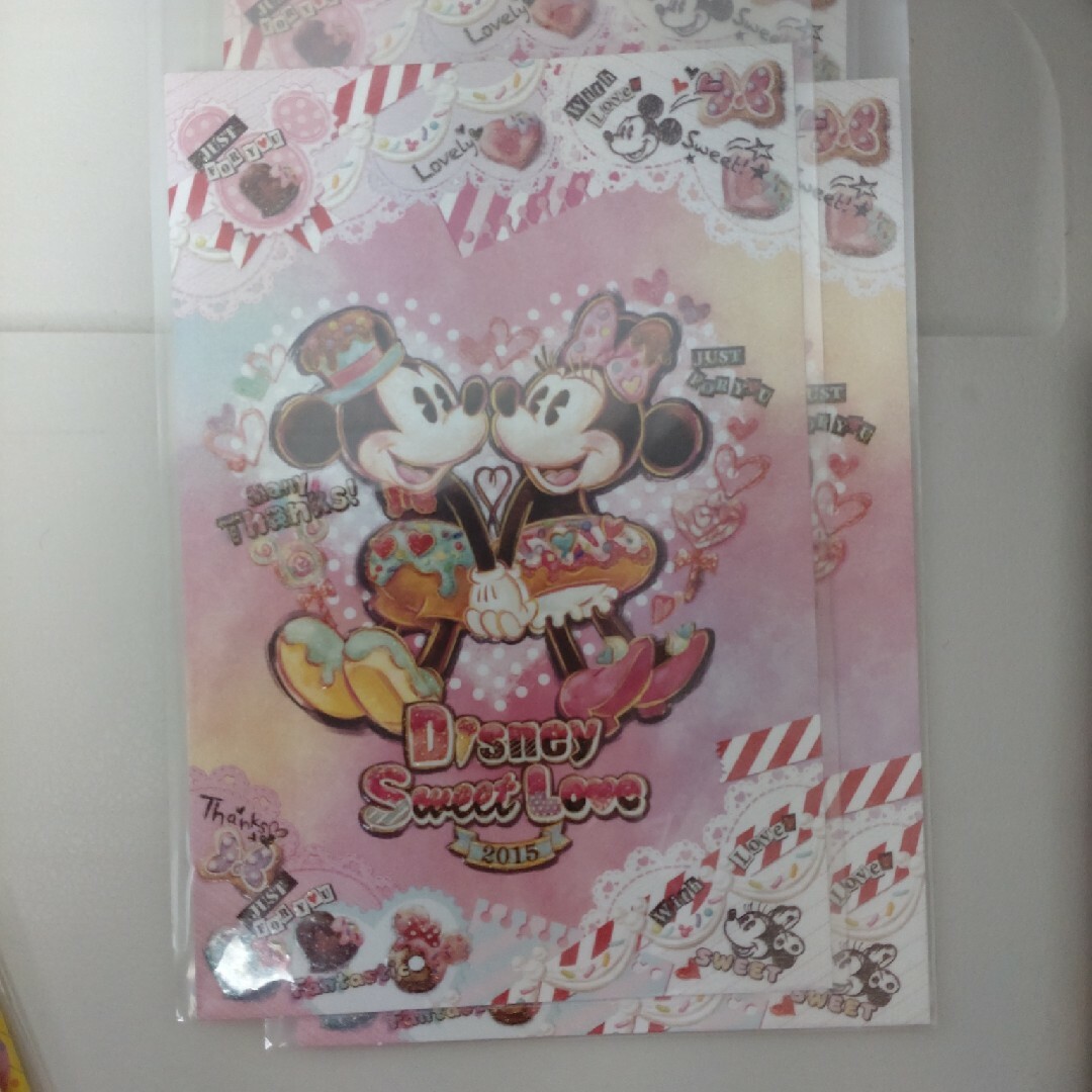 Disney(ディズニー)のDisney☆ポスカ　キーホルダー　シール エンタメ/ホビーのコレクション(その他)の商品写真