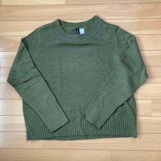 エイチアンドエム(H&M)のH&M ニット　セーター（モスグリーン）(ニット/セーター)