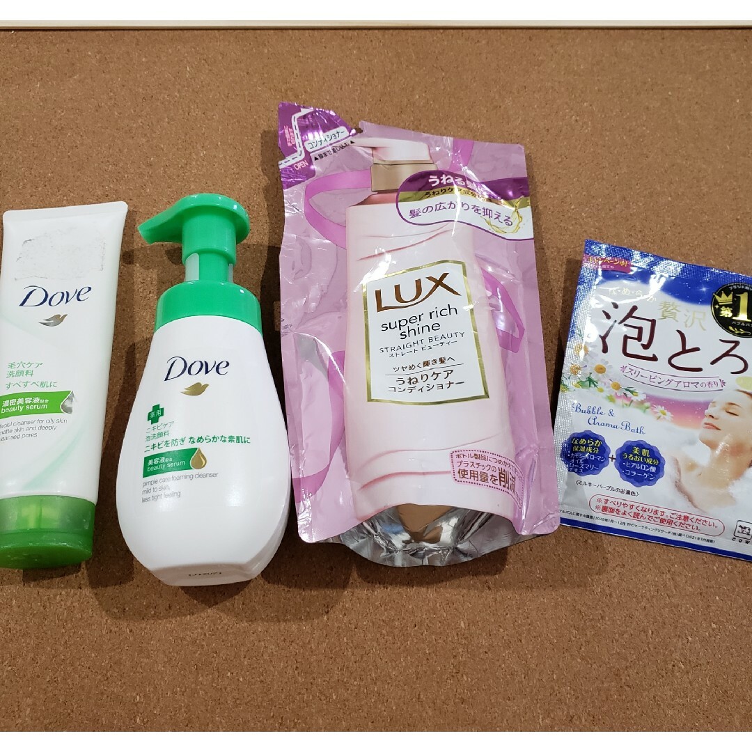 Unilever(ユニリーバ)のダヴ泡洗顔料(ニキビケア)　ラックスうねりケアコンディショナー　泡とろ1包 コスメ/美容のスキンケア/基礎化粧品(洗顔料)の商品写真