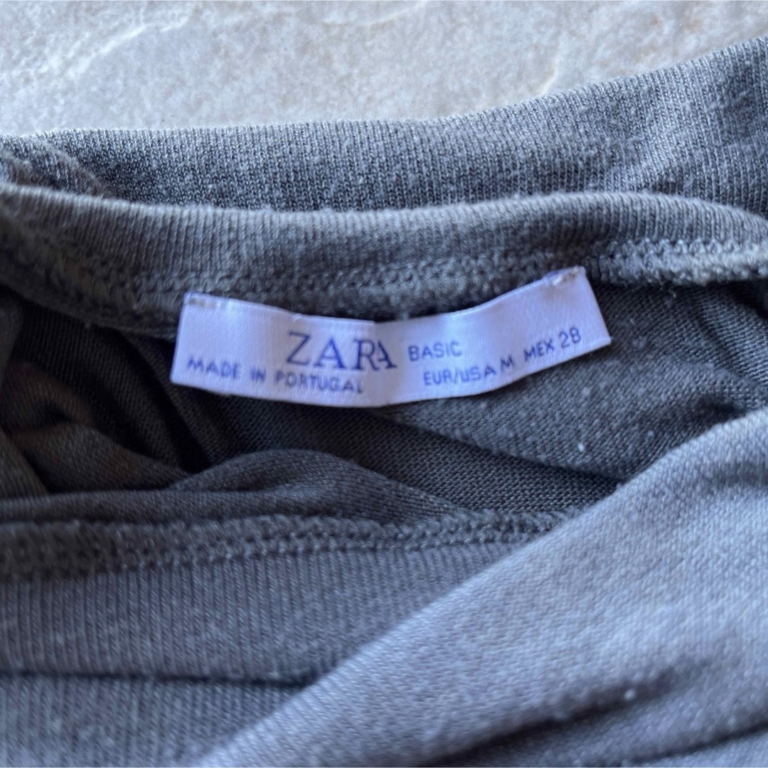 ZARA(ザラ)のZARA タートル　グレー　と　タートル　黒 レディースのトップス(シャツ/ブラウス(長袖/七分))の商品写真