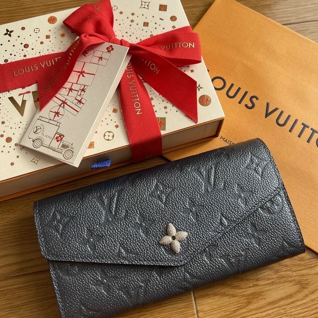 LOUIS VUITTON - 【新品未使用】LOUIS VUITTON ポルトフォイユ・サラNM