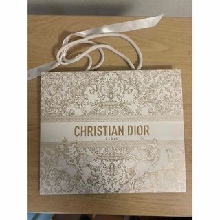 クリスチャンディオール(Christian Dior)の新品未使用DIOR紙袋　ショッパー　クリスマス 2023  リボン付(その他)