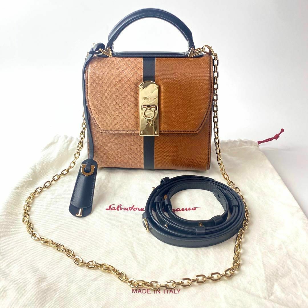 美品 フェラガモ FERRAGAMO boxyz ハンドバッグ ショルダーバッグAYの全商品