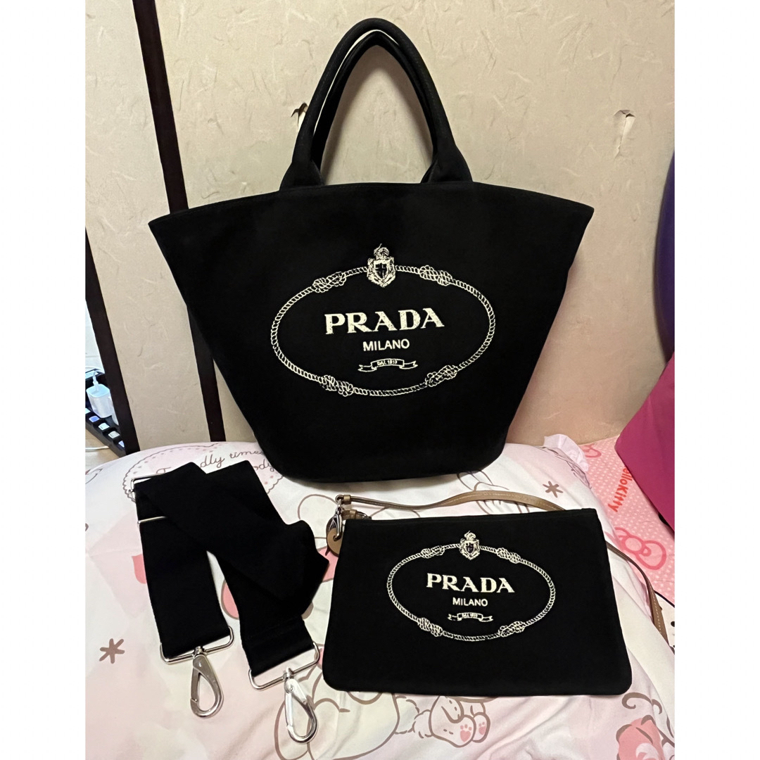 PRADA(プラダ)のプラダPRADAカナパ　バケツ型トートバッグ黒 レディースのバッグ(トートバッグ)の商品写真