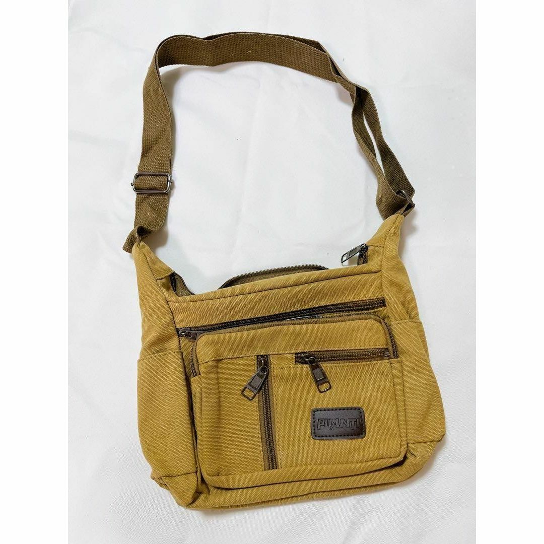ショルダーバッグ　メンズ　メッセンジャーバッグ　斜め掛け　黄土色　アウトドア メンズのバッグ(メッセンジャーバッグ)の商品写真