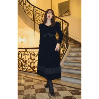 ハーリップトゥ(Her lip to)の【新品】herlipto Royal Velour Long Dress(ロングワンピース/マキシワンピース)