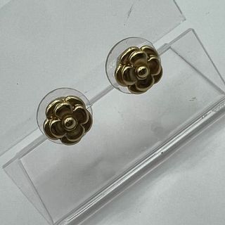 シャネル(CHANEL)の【極美品】シャネル ピアス カメリア フラワー 02P ゴールド金具(ピアス)