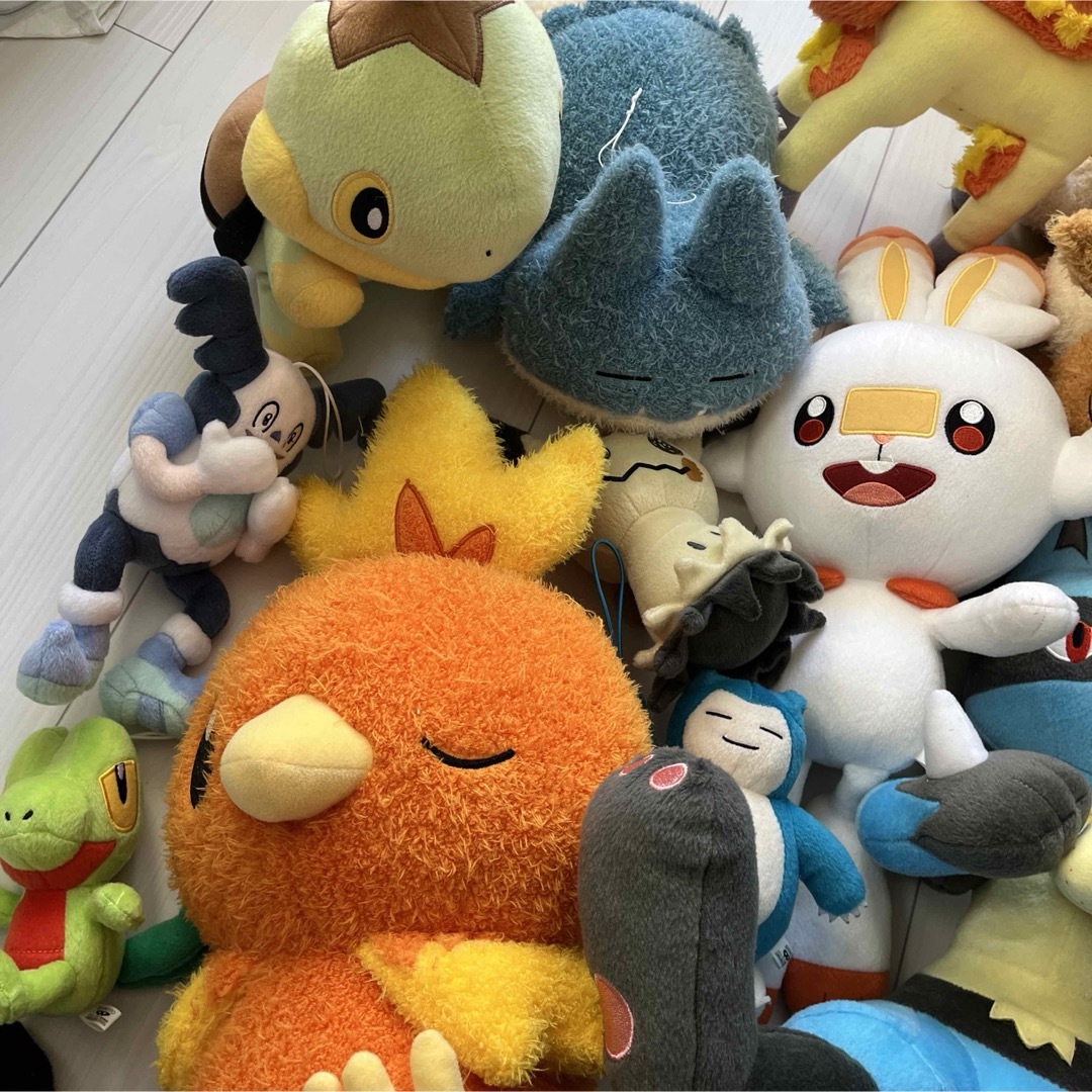 ポケモンぬいぐるみ 11体　まとめ売り エンタメ/ホビーのおもちゃ/ぬいぐるみ(ぬいぐるみ)の商品写真